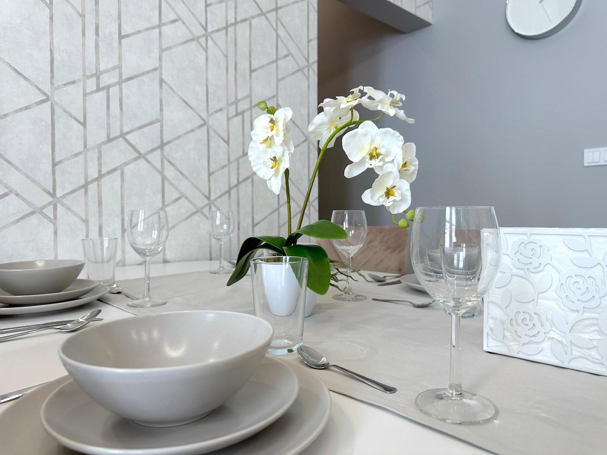 Apartment Lovely 3-bedroom In Downtown With Modern Design And Ac