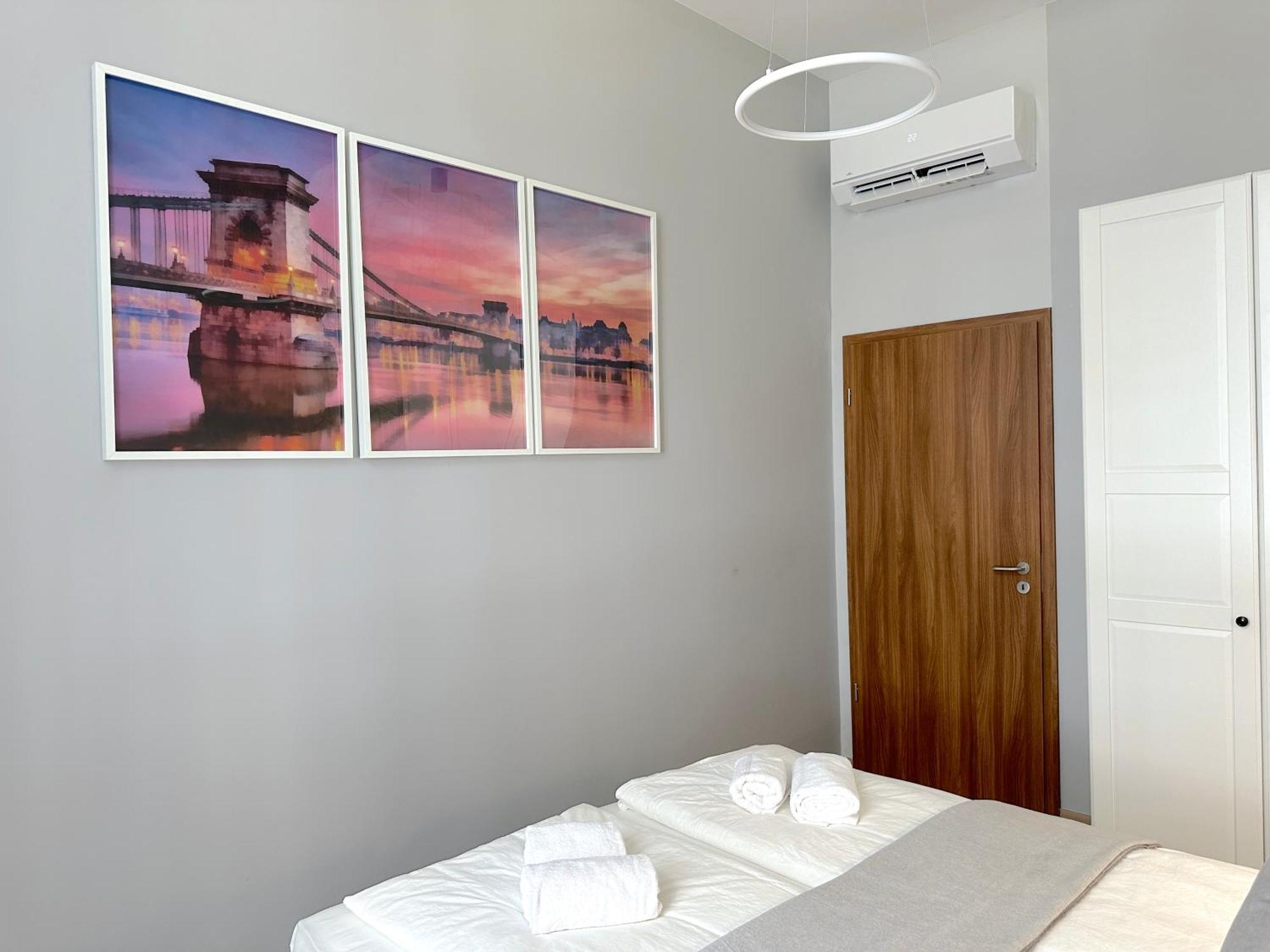 Lovely 3-bedroom In Downtown With Modern Design And Ac *